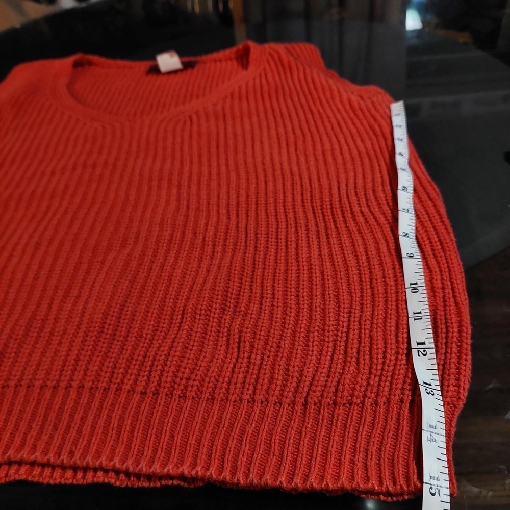 Vintage red vneck sweater vest. - Picture 5 of 5